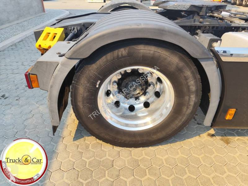 Traktor Iveco
