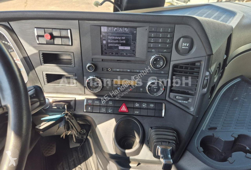 Traktor Mercedes 1848