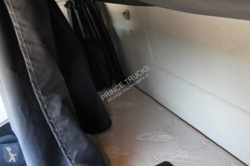 Trekker Mercedes 1845 * EURO6 * 4X2 * hydraulic *