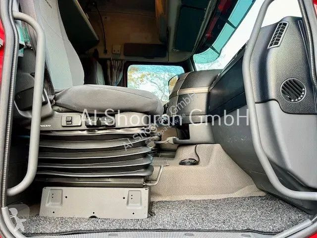 Traktor Volvo 420 6x2/Kipphydraulik/Euro...