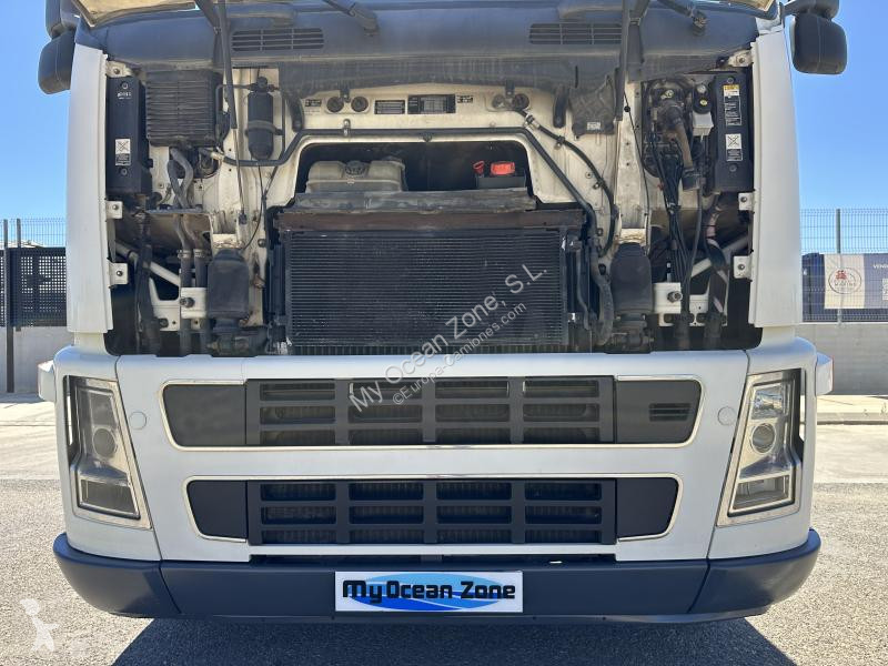 Tracteur Volvo 550