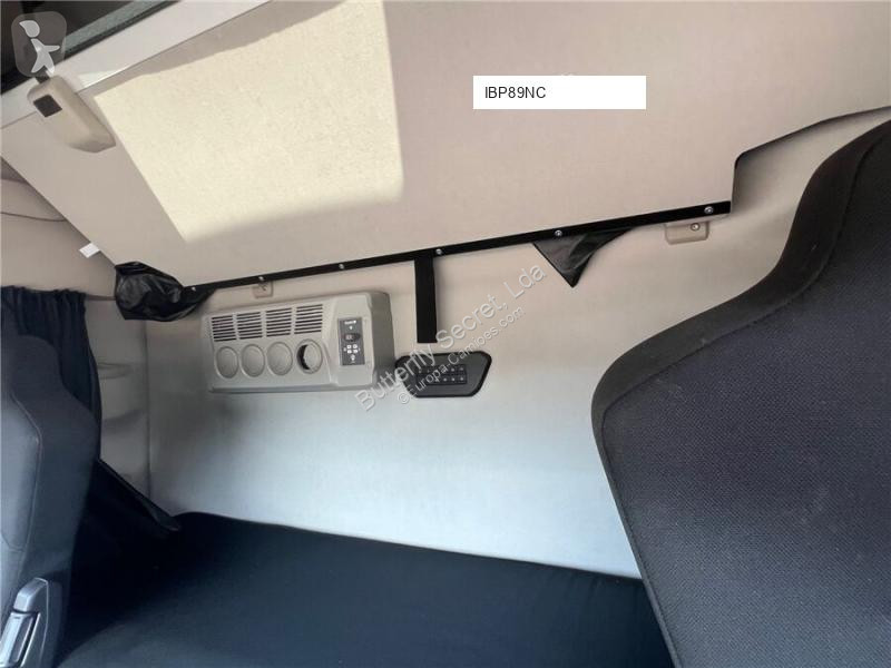 جرار Iveco S-WAY 500