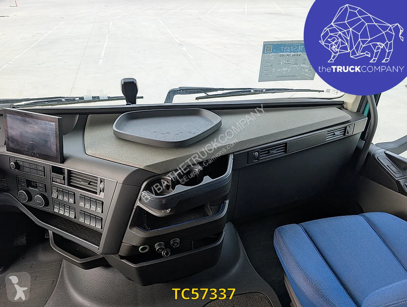 جرار Volvo 500