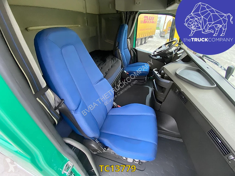 جرار Volvo 500
