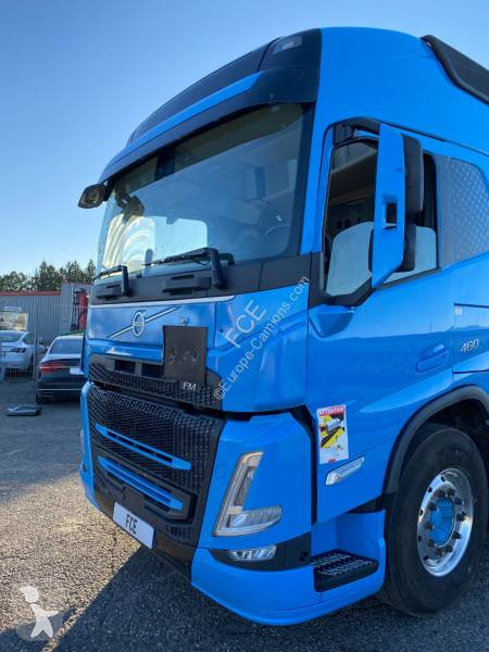 جرار Volvo