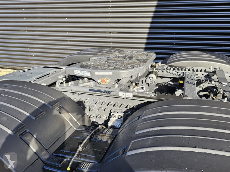 جرار Volvo FH 780 AERO / 6x2/4 / RETARDER /...