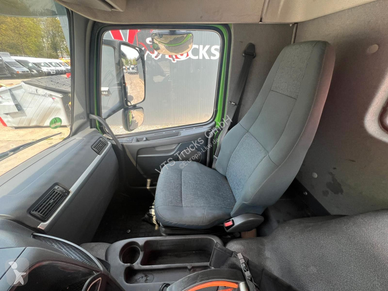 جرار Volvo 330 4x2 mit Atlas AK96.3E Ladekran