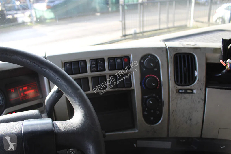 جرار Renault 460