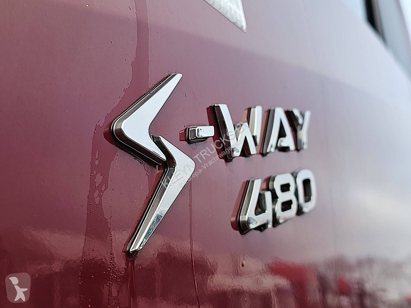 جرار Iveco AS440S48