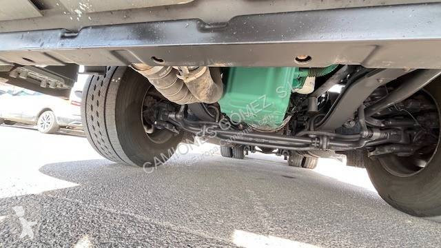 جرار Volvo