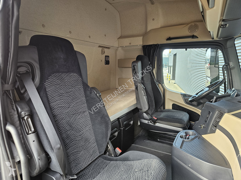 جرار Mercedes 3363 SL / 6x4 / PALFINGER EPSILON...