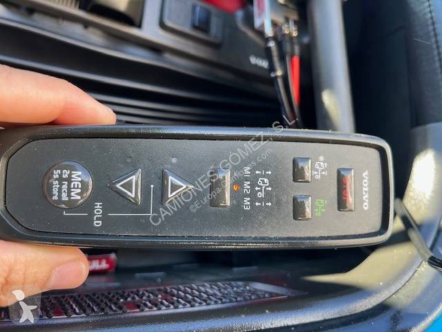 جرار Volvo