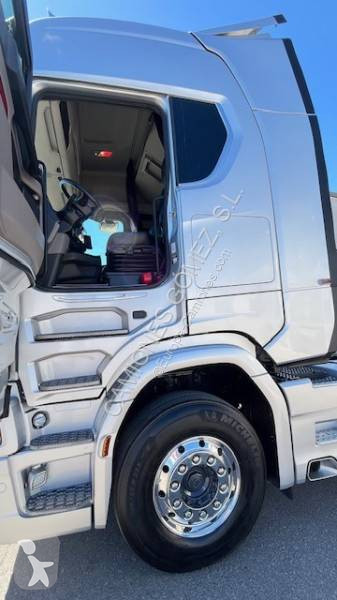 جرار Scania