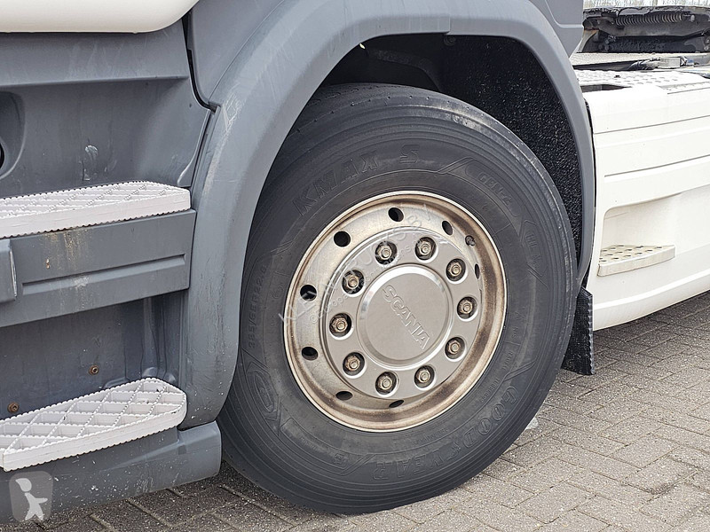 جرار Scania 410