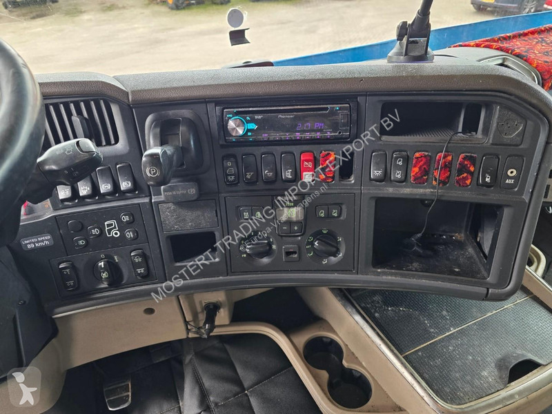 Scania R560 6X2 HNA Scania R560 V8 6x2 Tractor...