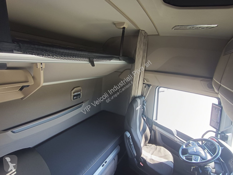 جرار DAF XG+ 530 FT