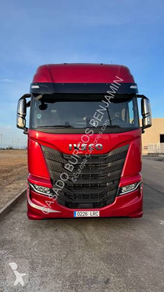 Traktor Iveco