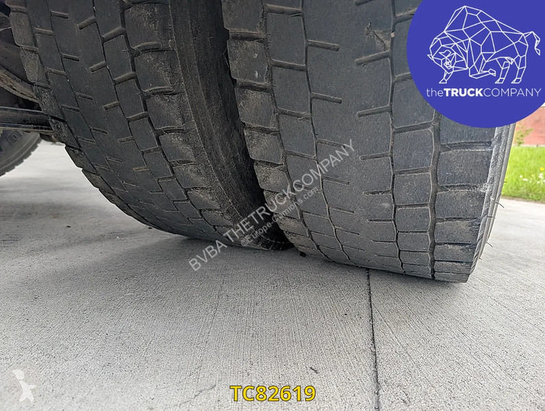 جرار Iveco 440 S42