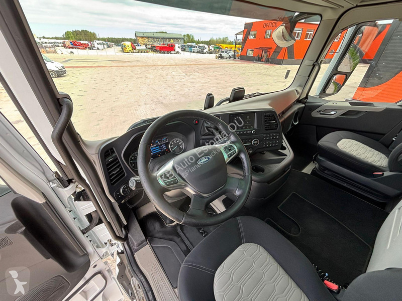 جرار Ford L COMFORT PLUS / SERVICE HISTORY...