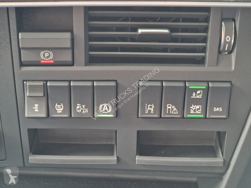 Traktor Volvo 13500 Aero Globetrotter XL 4x2 -...