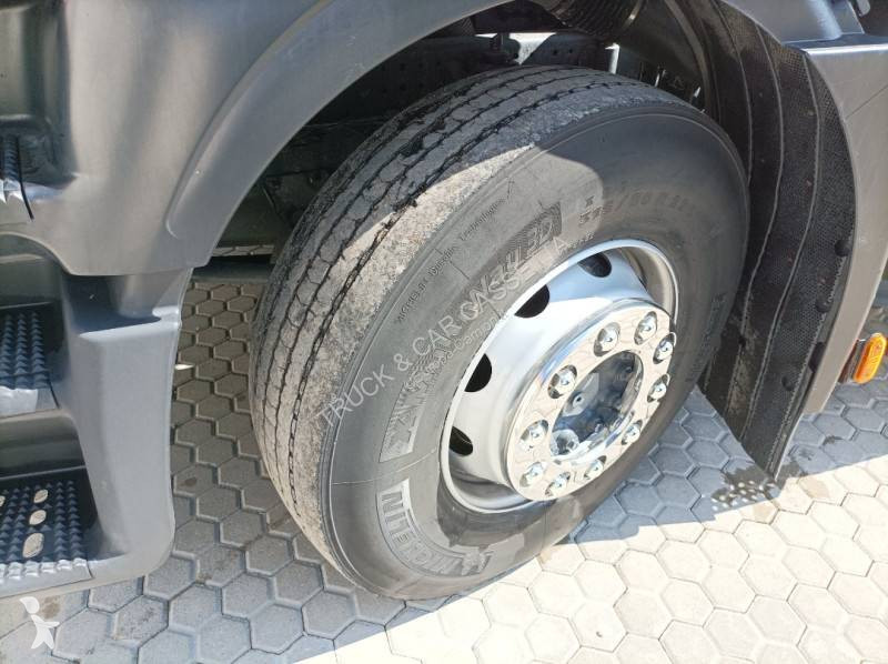 جرار Iveco
