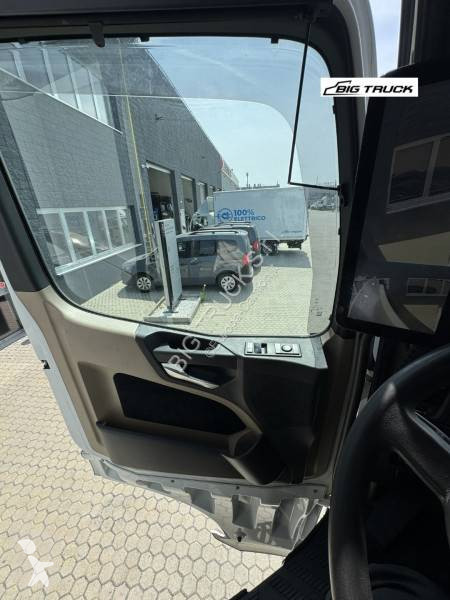 جرار Mercedes
