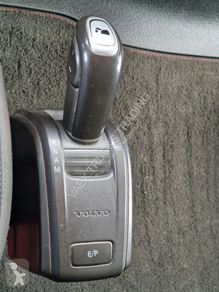 جرار Volvo 13460 Globetrotter 4x2 - ADR -...