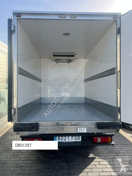 جرار Nissan CABSTAR 35.13 PARA HIELO