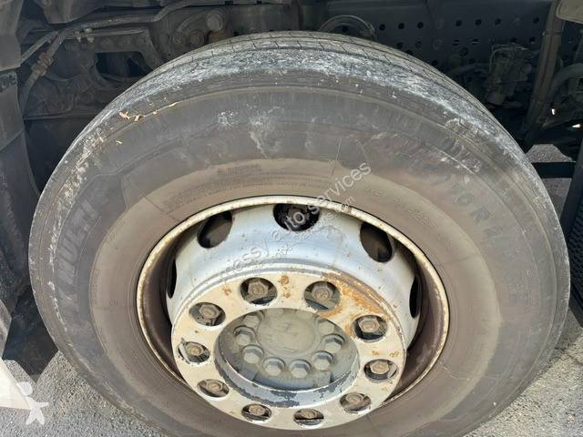 جرار Mercedes