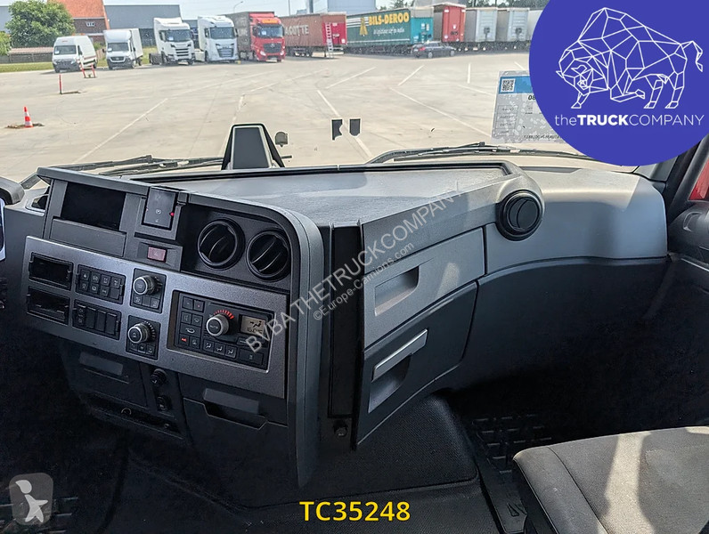 جرار Renault T 480