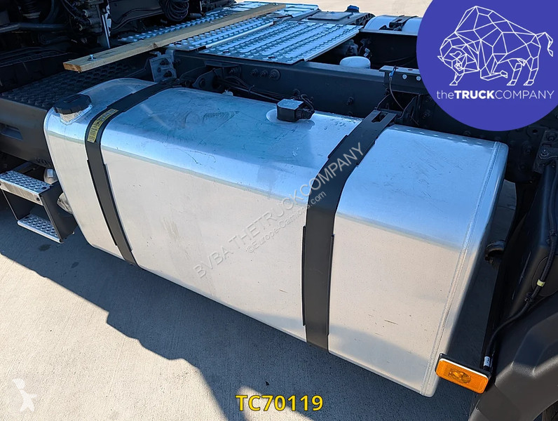 جرار Volvo 500
