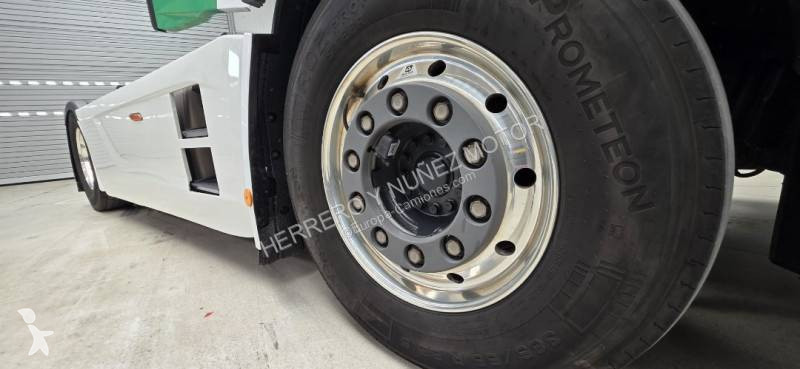 جرار Iveco