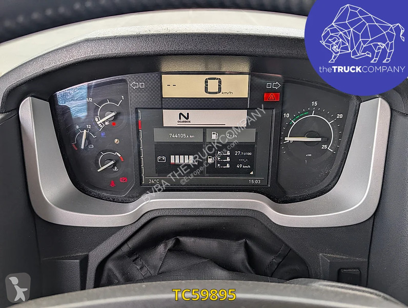 جرار Renault T 480