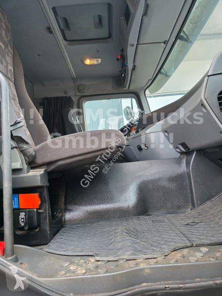 Traktor Mercedes 2860 V8 / 6X4 / EPS / Ret / Kran