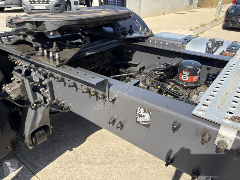 جرار Renault T440