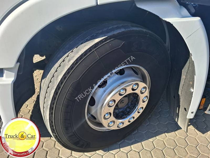 Iveco  tractor unit