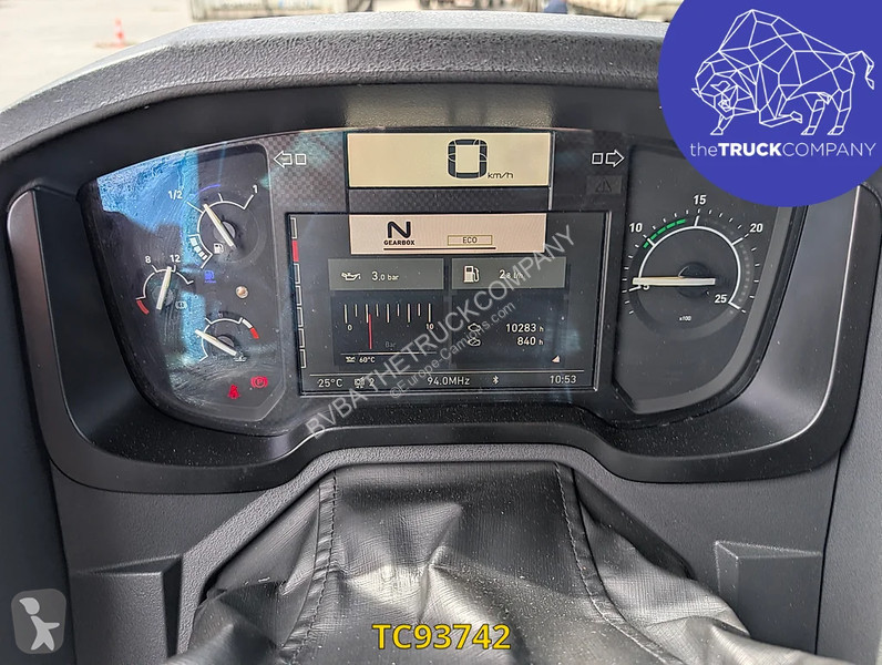 جرار Renault T 480