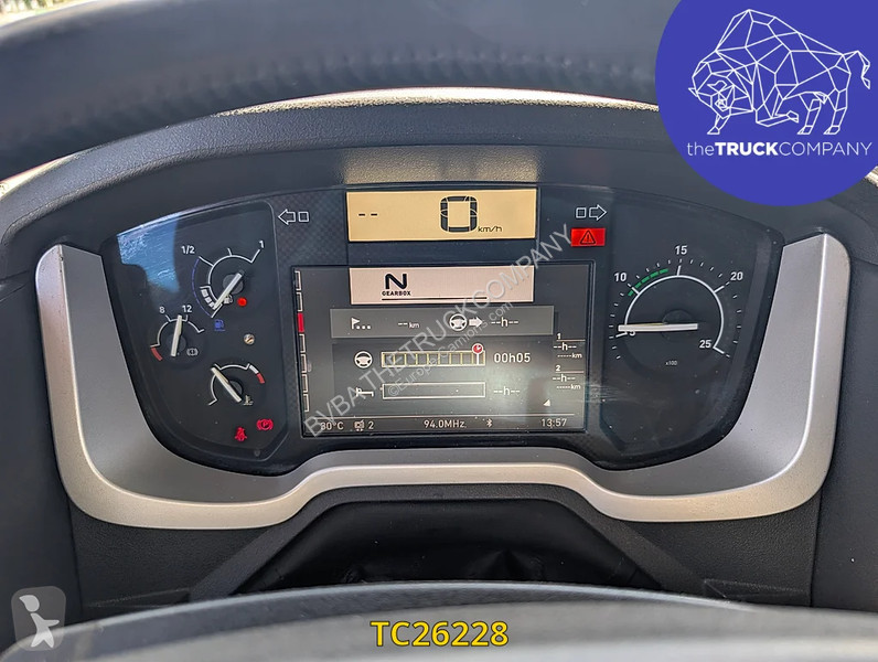 جرار Renault T 480