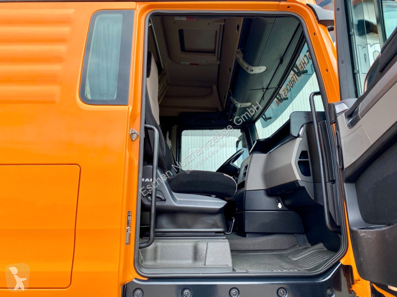 Trattore Stradale MAN 33.580 6x4...