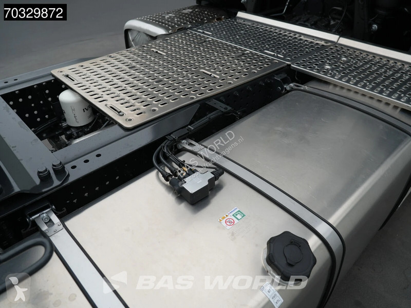 جرار Iveco S-Way 500 4X2 NEW! HPEB ACC 2x beds...