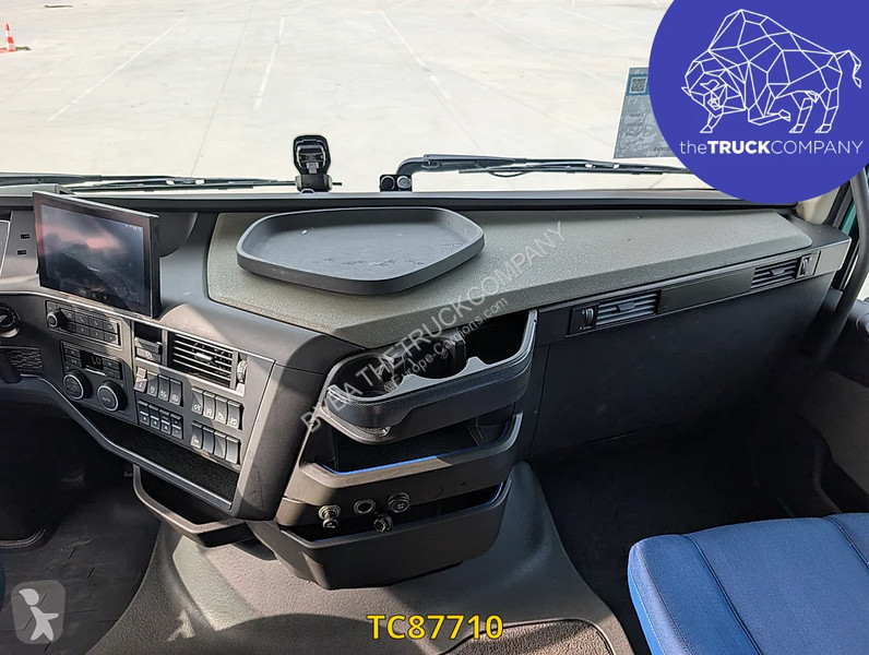 جرار Volvo 500