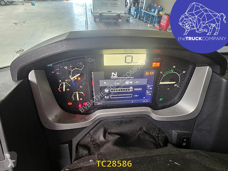 جرار Renault T 460