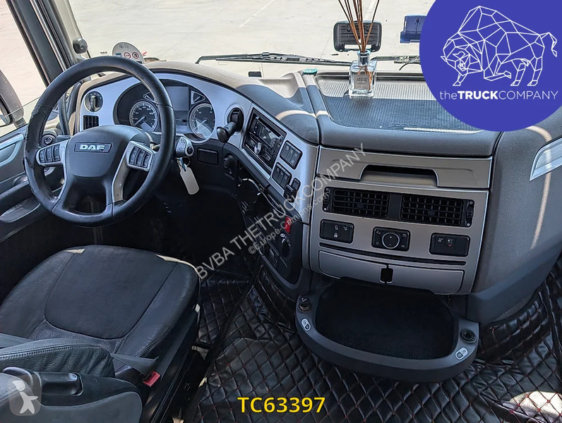 جرار DAF 530