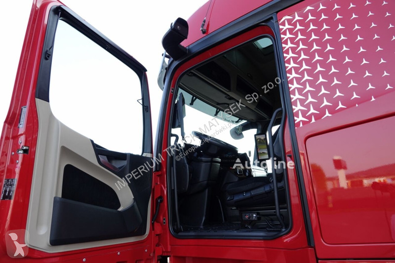 Влекач Mercedes ACTROS 1845