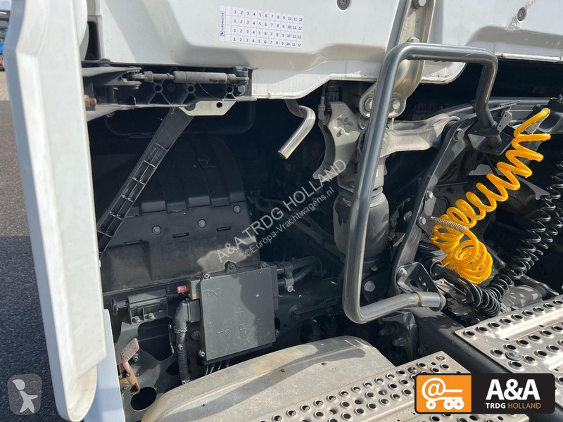 جرار Mercedes ACTROS 1845