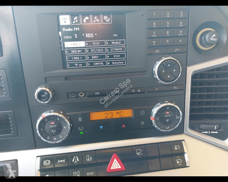 Traktor Mercedes 4 18 4x2