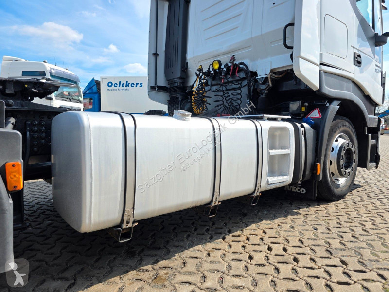 جرار Iveco 420 / Intarder