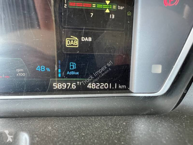 جرار Volvo