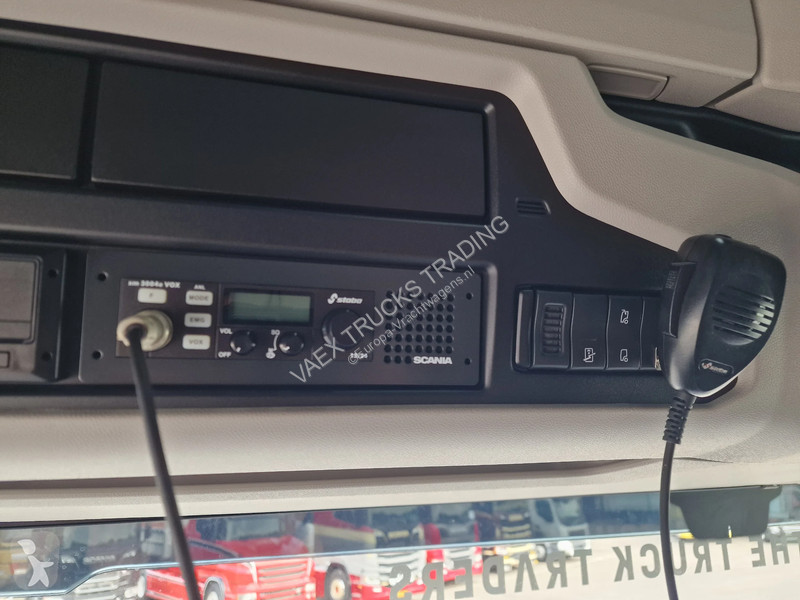 جرار Scania 460 4X2 - steel / air - retarder -...