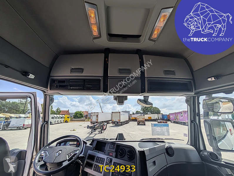 جرار Renault T 460